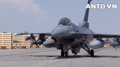 Đài Loan phô diễn tiêm kích tối tân F-16V mua từ Mỹ ảnh 12