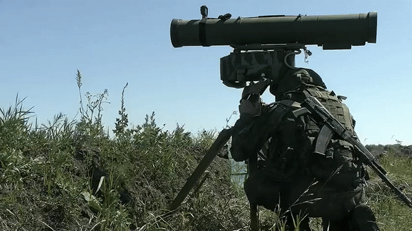Tên lửa chống tăng 9M113 Konkurs trong tay đội săn tăng Nga tại Ukraine ảnh 9