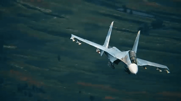 Khám phá sức mạnh 'chiến thần' Su-30SM Nga