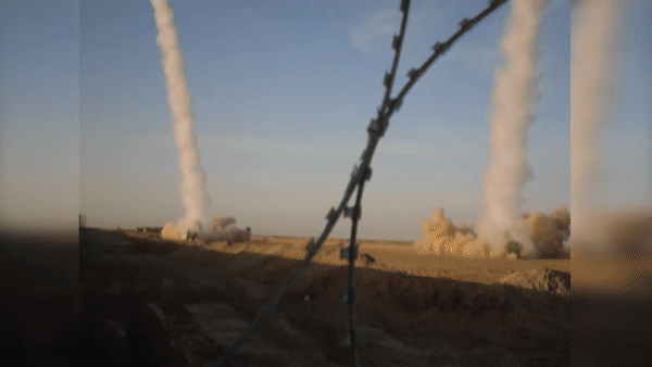 Pháo phản lực HIMARS Ukraine tập kích phá hủy kho đạn lớn tại Kharkiv ảnh 14