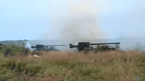 Nga chuyển pháo 2S5 Giatsint-S có thể bắn đạn hạt nhân chiến thuật tới Ukraine ảnh 4