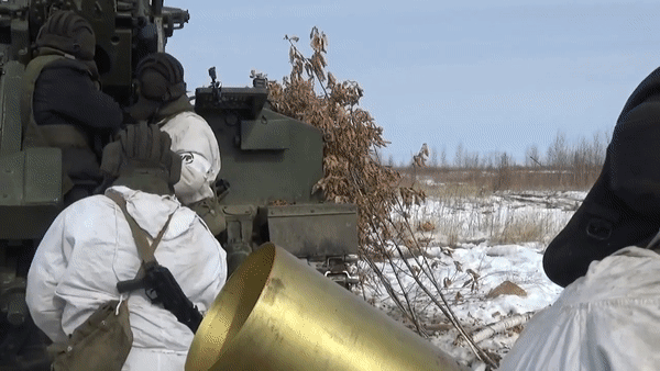 Nga chuyển pháo 2S5 Giatsint-S có thể bắn đạn hạt nhân chiến thuật tới Ukraine ảnh 11