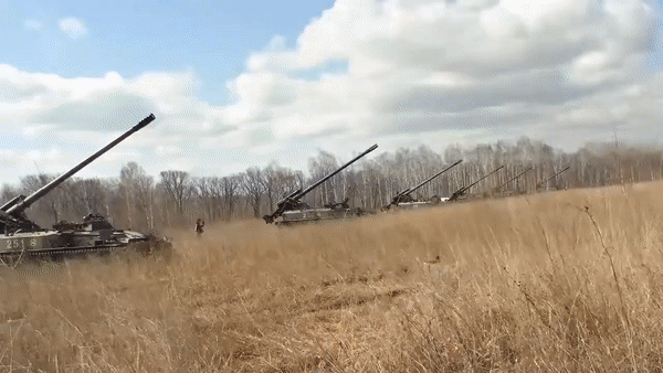 Nga chuyển pháo 2S5 Giatsint-S có thể bắn đạn hạt nhân chiến thuật tới Ukraine ảnh 9