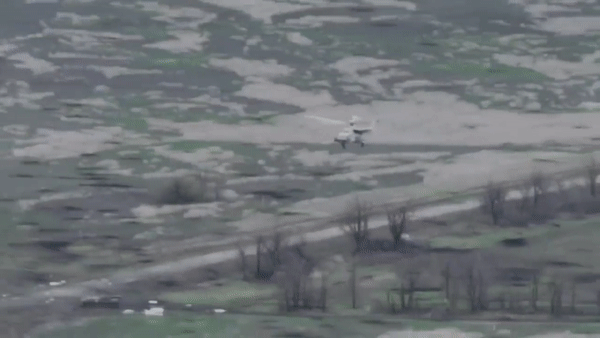 Trực thăng Mi-8 bị tên lửa phòng không vác vai bắn hạ trong xung đột tại Ukraine ảnh 2