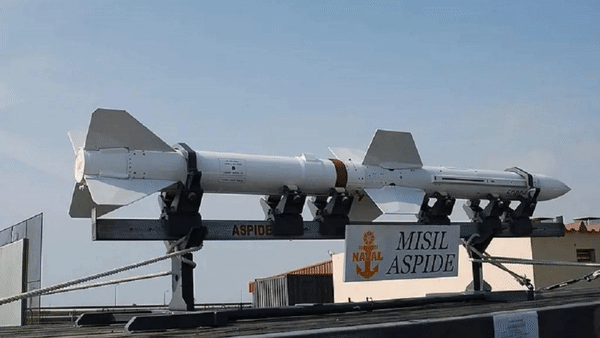 Ukraine nhận 'lá chắn thép' Aspide 2000 có khả năng đánh chặn UAV tự sát Nga ảnh 12