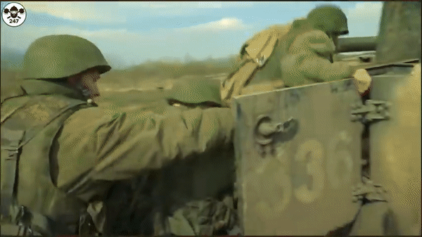 Kíp xe chiến đấu bộ binh BMP-3 Nga sống sót thần kỳ dù trúng hỏa lực Ukraine ảnh 9