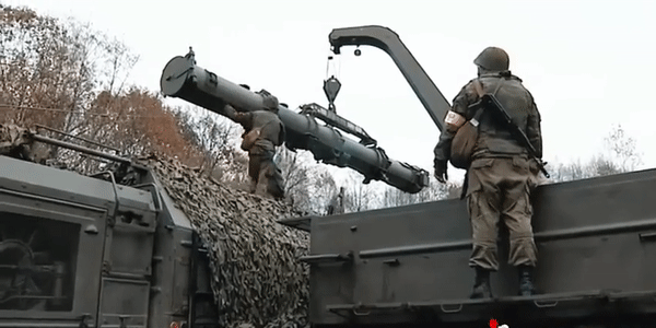 Ukraine nói Nga đã phóng tổng cộng hơn 4.700 tên lửa ảnh 21