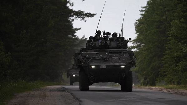 Canada mua 39 thiết giáp ACSV 8x8 để thay thế xe viện trợ cho Ukraine ảnh 10