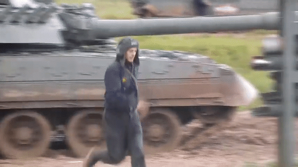 Xe tăng T-80U 'phiên bản mùa đông' được Nga tung vào Ukraine? ảnh 11