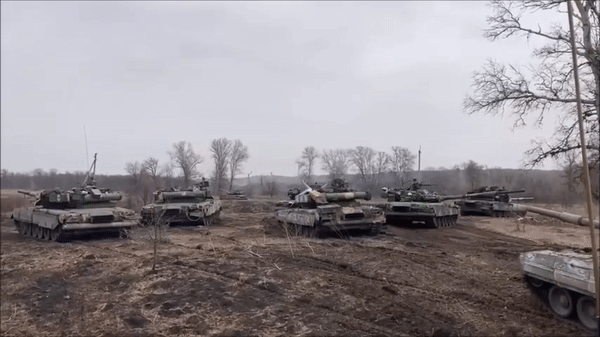 Xe tăng T-80U 'phiên bản mùa đông' được Nga tung vào Ukraine? ảnh 5