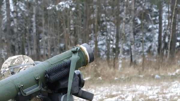 Ukraine dùng tên lửa chống tăng Javelin tập kích công sự Nga tại tả ngạn sông Dnipro  ảnh 13