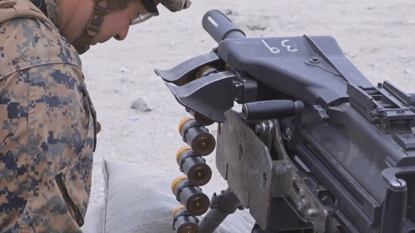Uy lực của súng phóng lựu ‘sát thủ diệt bộ binh’ Mk-19 trong tay lính Ukraine  ảnh 12