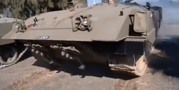 Khó tin: Thiết giáp chở quân Achzarit Mk-1/2 được hoán cải từ xe tăng T-54/55 ảnh 13