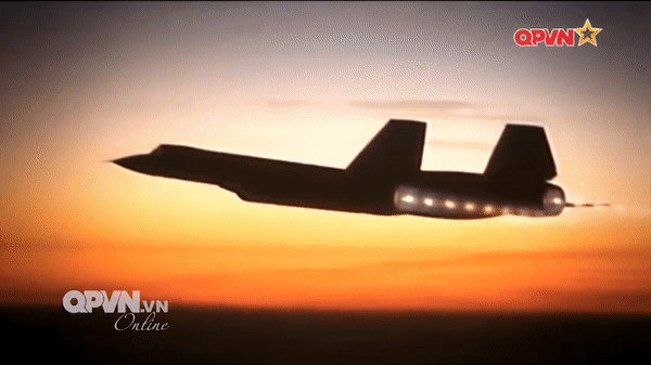 Vì sao 'bóng ma do thám' SR-71 Blackbird Mỹ khiến đối phương không thể bắn hạ? ảnh 19