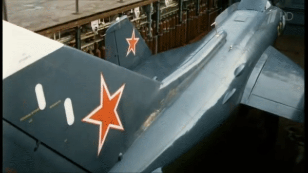 Tiêm kích hạm Yak-38, loại chiến đấu cơ thách thức với phi công Liên Xô ảnh 26