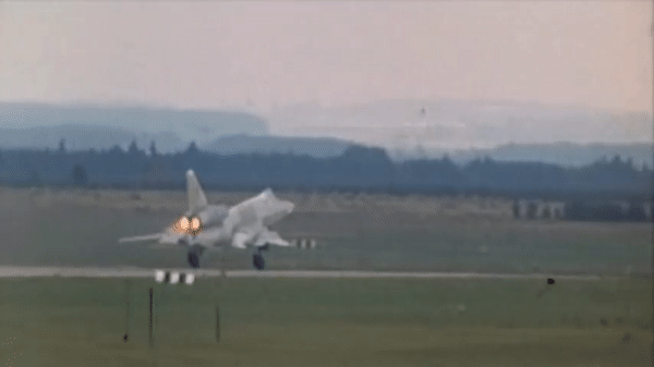 Tu-22 Liên Xô, máy bay ném bom siêu thanh đầu tiên trên thế giới ảnh 5