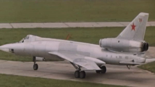 Tu-22 Liên Xô, máy bay ném bom siêu thanh đầu tiên trên thế giới ảnh 1