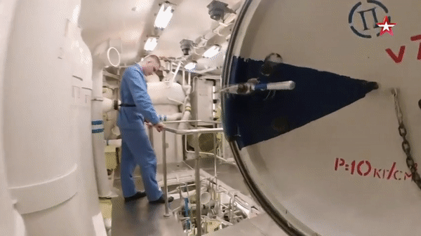 Nga bất ngờ công bố hình ảnh hiếm về lò phản ứng bên trong tàu ngầm hạt nhân ảnh 10
