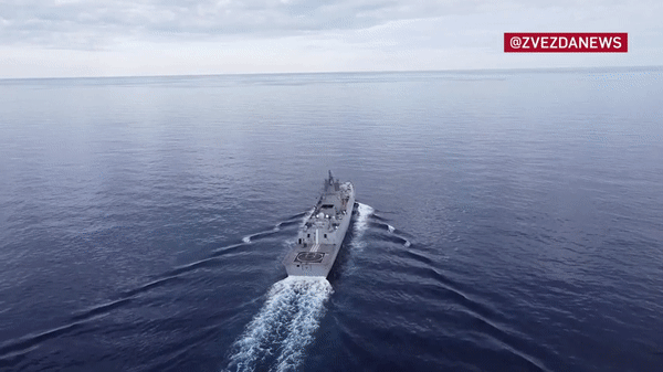 Chiến hạm tàng hình Nga diễn tập phóng tên lửa siêu thanh Zircon trên Đại Tây Dương ảnh 1