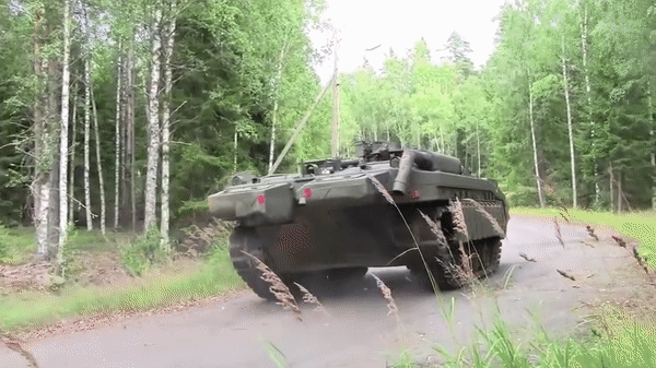 Stridsvagn 103 - Xe tăng không tháp pháo độc đáo của Thụy Điển ảnh 14