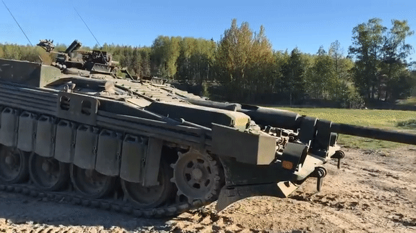  Stridsvagn 103 - Xe tăng không tháp pháo độc đáo của Thụy Điển ảnh 10