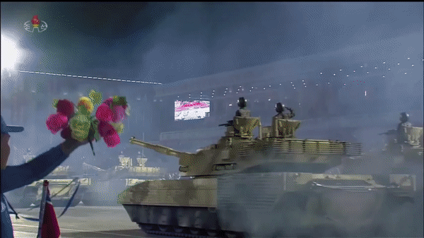 Xe tăng mới nhất của Triều Tiên mang dáng dấp của cả Nga và Mỹ ảnh 11