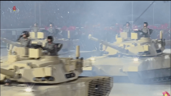 Xe tăng mới nhất của Triều Tiên mang dáng dấp của cả Nga và Mỹ ảnh 9