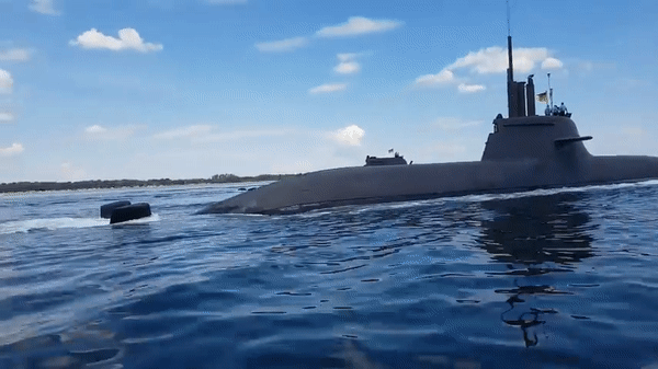 Vượt qua 'hố đen đại dương' Kilo Nga, Type-212 của Đức mới là tàu ngầm phi hạt nhân mạnh nhất  ảnh 5