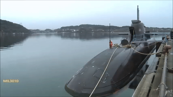 Vượt qua 'hố đen đại dương' Kilo Nga, Type-212 của Đức mới là tàu ngầm phi hạt nhân mạnh nhất  ảnh 1
