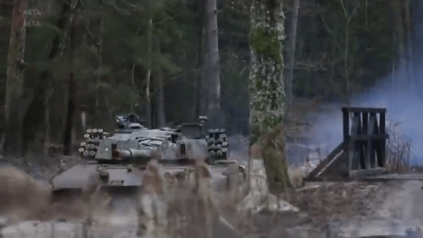 Xe tăng chủ lực PT-91 của Ba Lan 'hụt hơi trước Leopard 2 của Đức ảnh 10