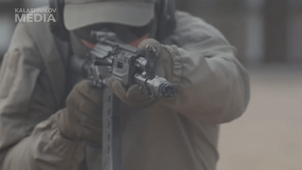 Nga đẩy mạnh sản xuất súng trường tấn công hiện đại AK-12 ảnh 7