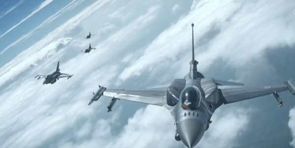 Không mua được tiêm kích F-16 Mỹ, Thổ Nhĩ Kỳ sẽ quay sang Su-35 Nga? ảnh 3