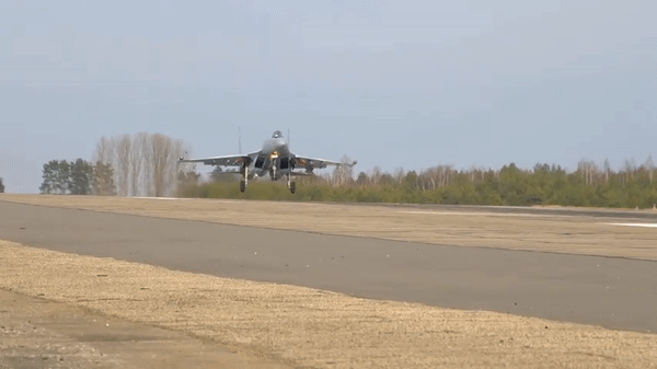 Không mua được tiêm kích F-16 Mỹ, Thổ Nhĩ Kỳ sẽ quay sang Su-35 Nga? ảnh 34