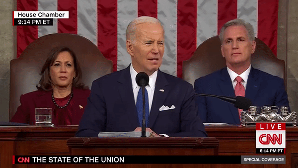 Nghị sĩ Mỹ phản ứng trong lúc ông Biden đọc Thông điệp Liên bang ảnh 12