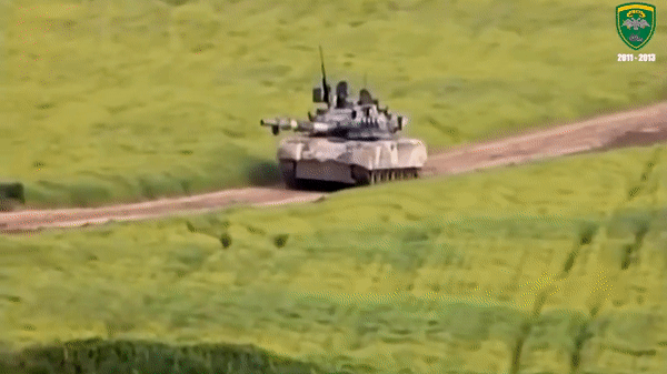 Bất ngờ với quốc gia châu Á sở hữu số lượng lớn 'xe tăng quốc bảo' Nga T-80UD ảnh 19