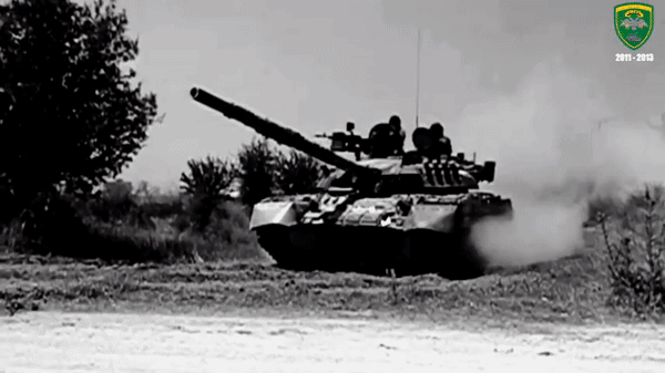 Bất ngờ với quốc gia châu Á sở hữu số lượng lớn 'xe tăng quốc bảo' Nga T-80UD ảnh 15
