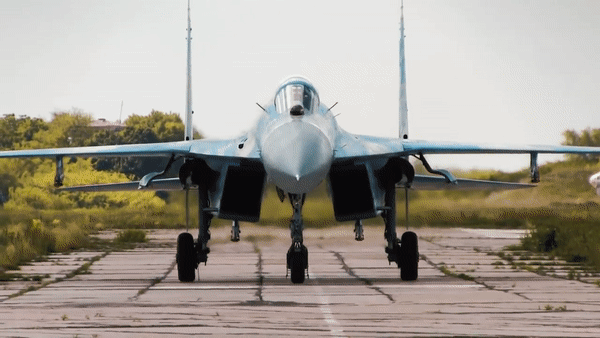 Vì sao Su-27 nằm trong số những chiến đấu cơ nguy hiểm nhất thế giới? ảnh 13