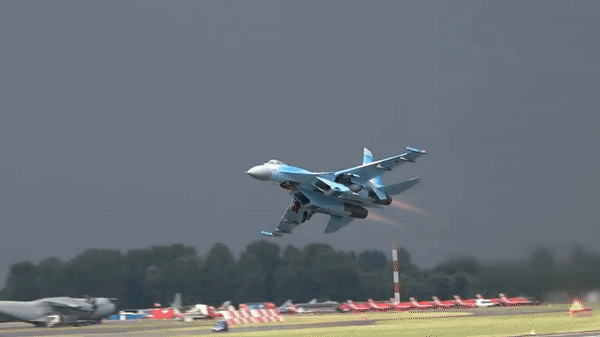 Vì sao Su-27 nằm trong số những chiến đấu cơ nguy hiểm nhất thế giới? ảnh 8