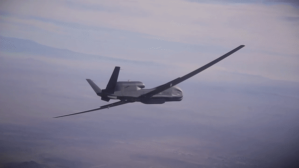 Mỹ điều UAV trinh sát RQ-4 đắt tiền hơn cả tiêm kích F-35 tới Biển Đen ảnh 8