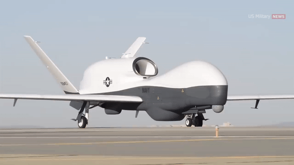 Mỹ điều UAV trinh sát RQ-4 đắt tiền hơn cả tiêm kích F-35 tới Biển Đen ảnh 35
