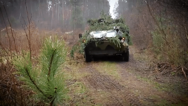 BTR-4, 'hậu duệ' tốt nhất của dòng thiết giáp huyền thoại BTR-80 Liên Xô ảnh 22