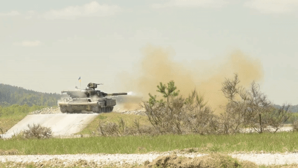 Xe tăng T-64BV Mod 2017 có thể đấu ngang ngửa với T-90A? ảnh 12