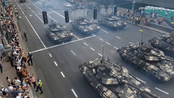 Xe tăng T-64BV Mod 2017 có thể đấu ngang ngửa với T-90A? ảnh 4