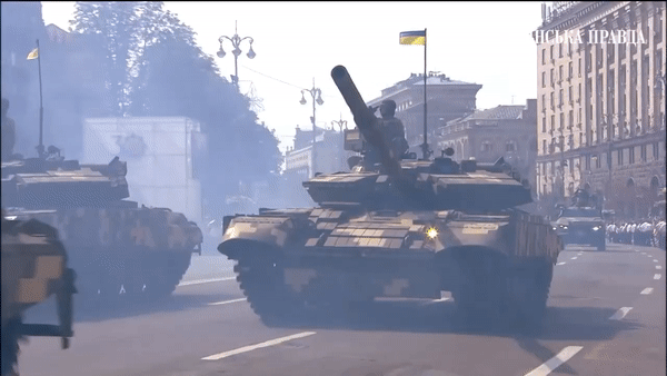 Xe tăng T-64BV Mod 2017 có thể đấu ngang ngửa với T-90A? ảnh 1