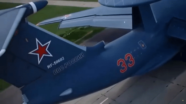 Nga sử dụng 'radar bay' A-50U để chỉ thị mục tiêu cho S-400 tại Đông Âu
