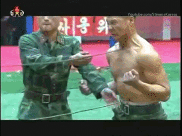 Rợn người với các đòn võ của lính đặc nhiệm Triều Tiên