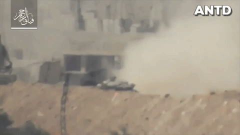 [ẢNH] 'Mãnh thú' Pantsir-S1 Syria khạc lửa bắn rơi một máy bay Israel