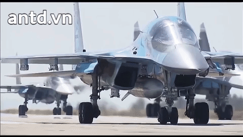 [ẢNH] Nga đánh liều khi để cho Su-34 thay thế vai trò của cả Su-30SM và Su-25 tại Syria?