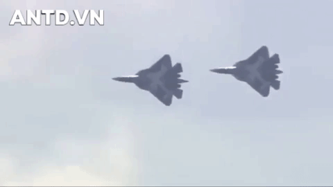[ẢNH] Sức mạnh kinh hoàng từ pháo trên tiêm kích Su-57 dễ dàng xé nát tiêm kích đối phương