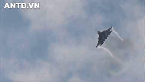 [ẢNH] Chỉ 2 ngày vỏn vẹn tại Syria, chiến thần Su-57 đã phô diễn gì khiến đối thủ thất kinh?